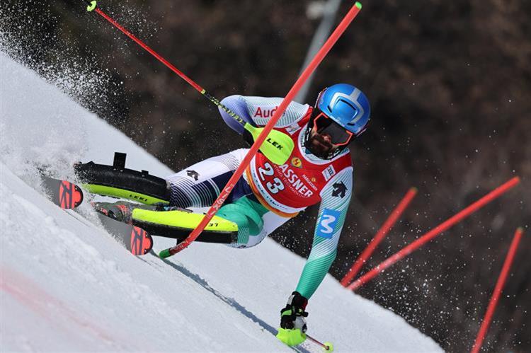 Histórico, de nuevo, Quim Salarich ganando la segunda manga y consiguiendo su primer Top 5 en las finales de Slalom de Copa del Mundo de Meribel (Francia)