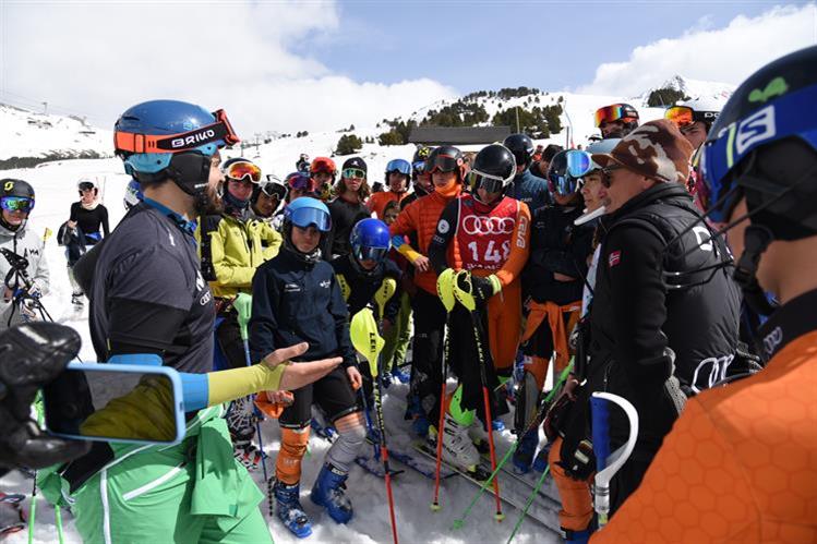 Quim Salarich, la revelación del esquí español, con los jóvenes en los Campeonatos de España Audi U16/14 de esquí alpino y Escolares en Baqueira Beret