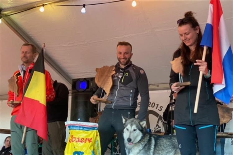 Oro del musher Moisés Valero en los mundiales WSA de razas nórdicas en Bélgica