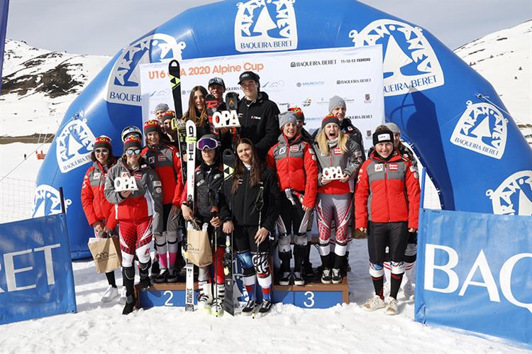 Italia ganadora del paralelo por equipos mixtos (NTE) en la OPA CUP U16 de Baqueira Beret