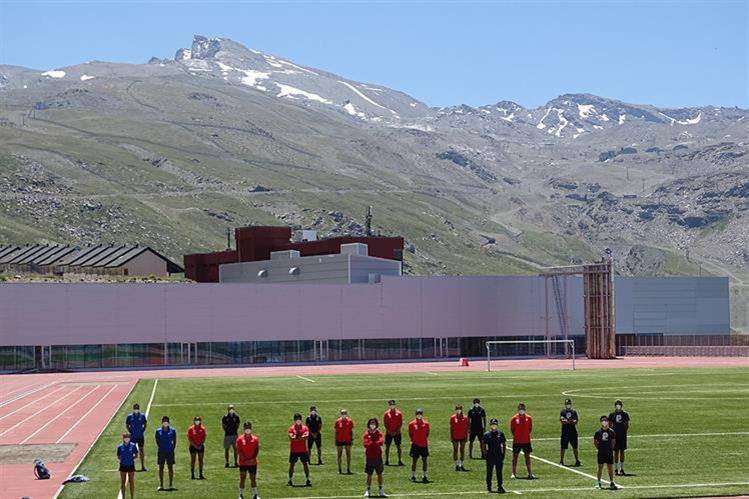 Los deportistas RFEDI inician la pretemporada 2020-21 en el CAR de Sierra Nevada bajo estrictas medidas sanitarias