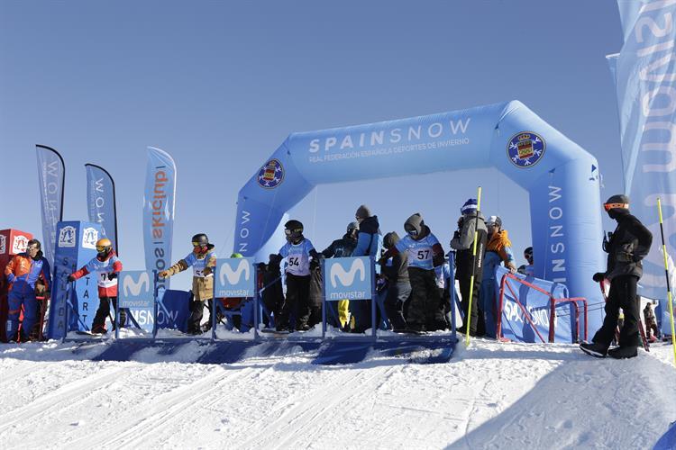 La Copa de España Movistar de snowboardcross (SBX) y skicross (SX) se inicia con un gran ambiente en Baqueira Beret